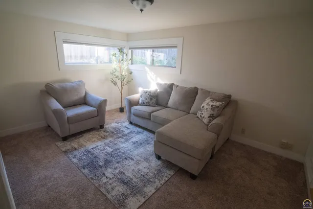 $329,000 | 410 Turner Road, Emporia, KS 66801