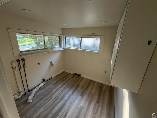 $329,000 | 410 Turner Road, Emporia, KS 66801