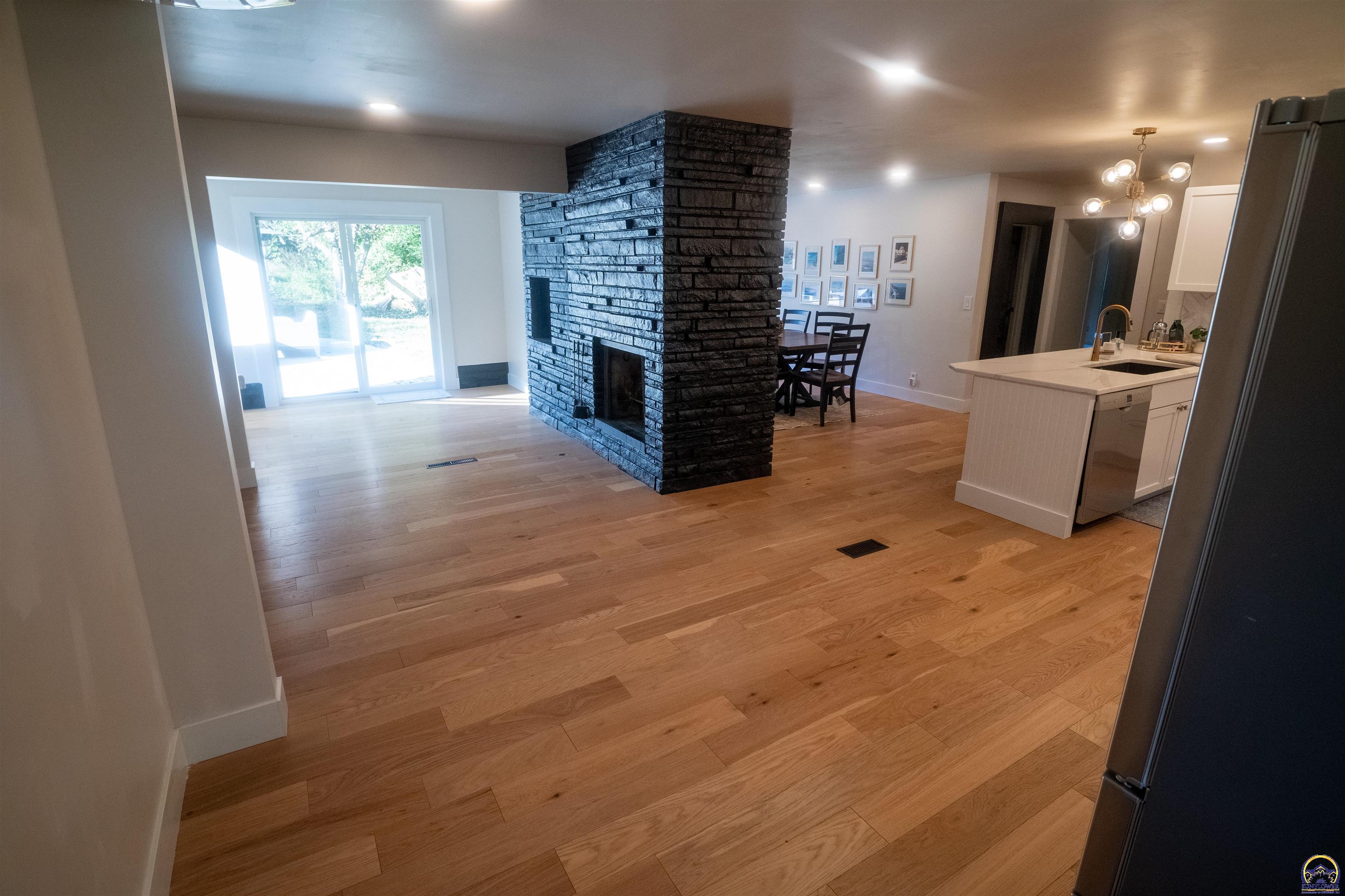 410 Turner Road Emporia, KS 66801 - Photo 5 of 47