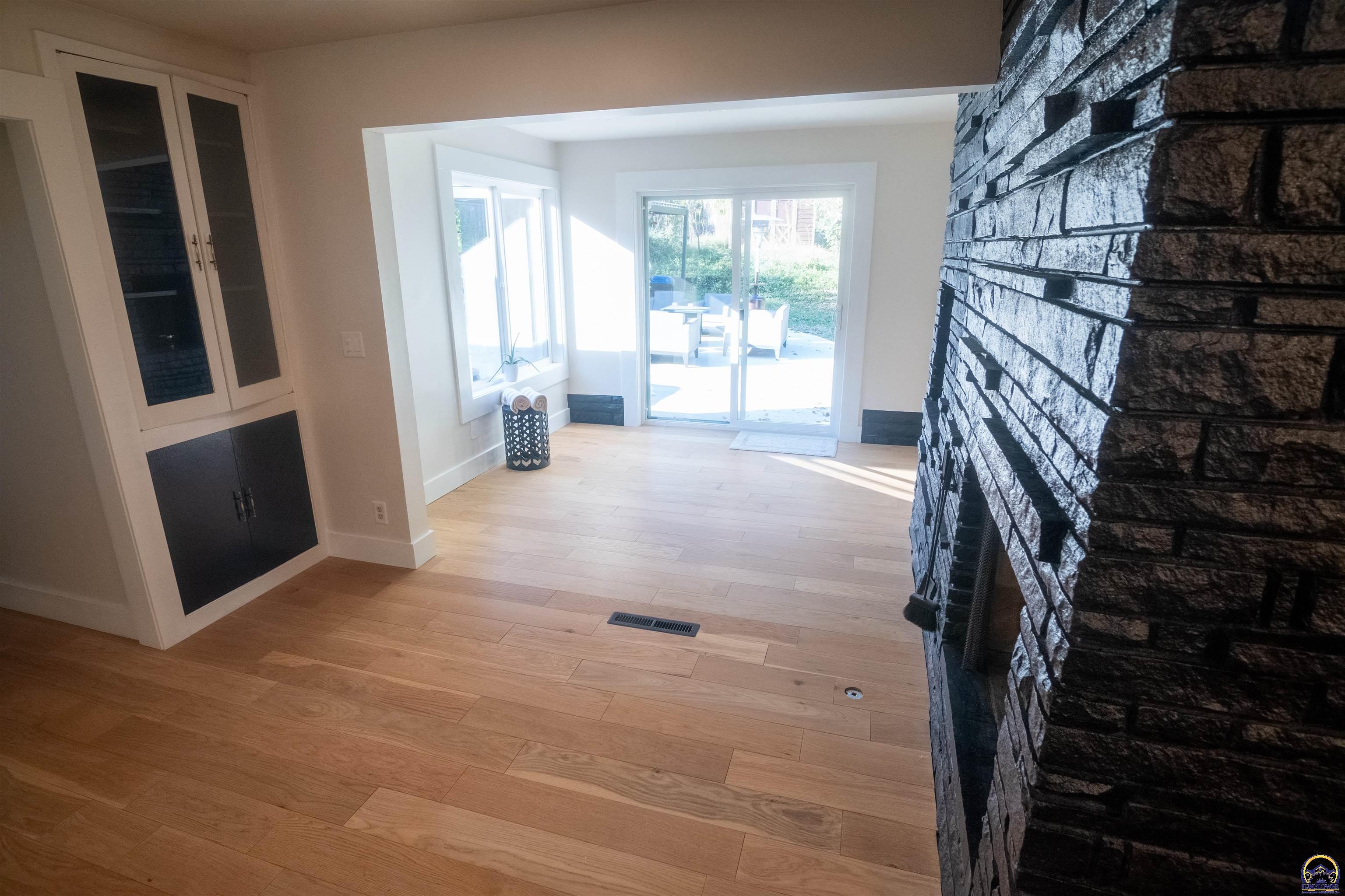 410 Turner Road Emporia, KS 66801 - Photo 8 of 47