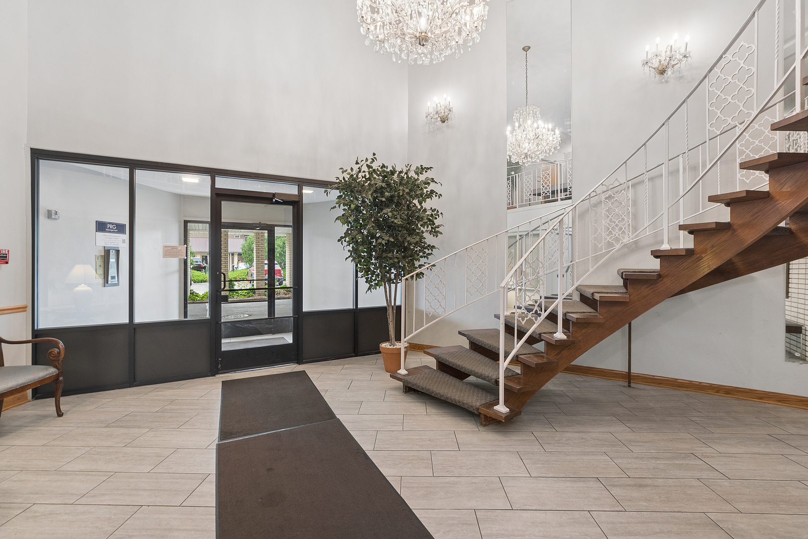 9840 South Pulaski Road, Unit 106 Oak Lawn, IL 60453 - Photo 4 of 31