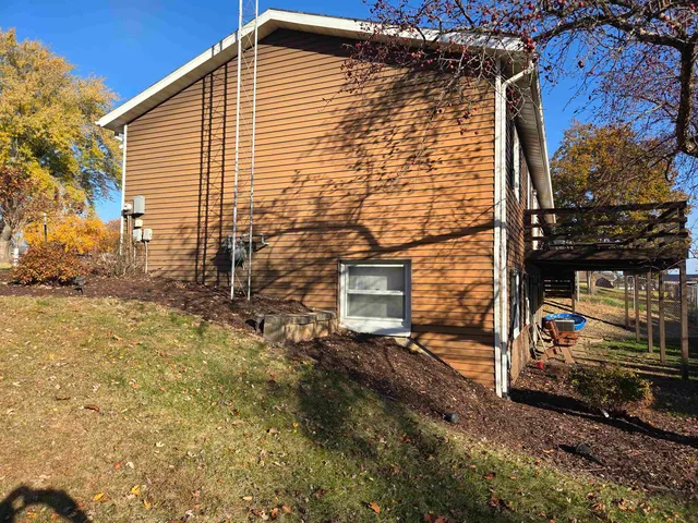 $297,500 | 105 Blackhawk Drive, Galena, IL 61036