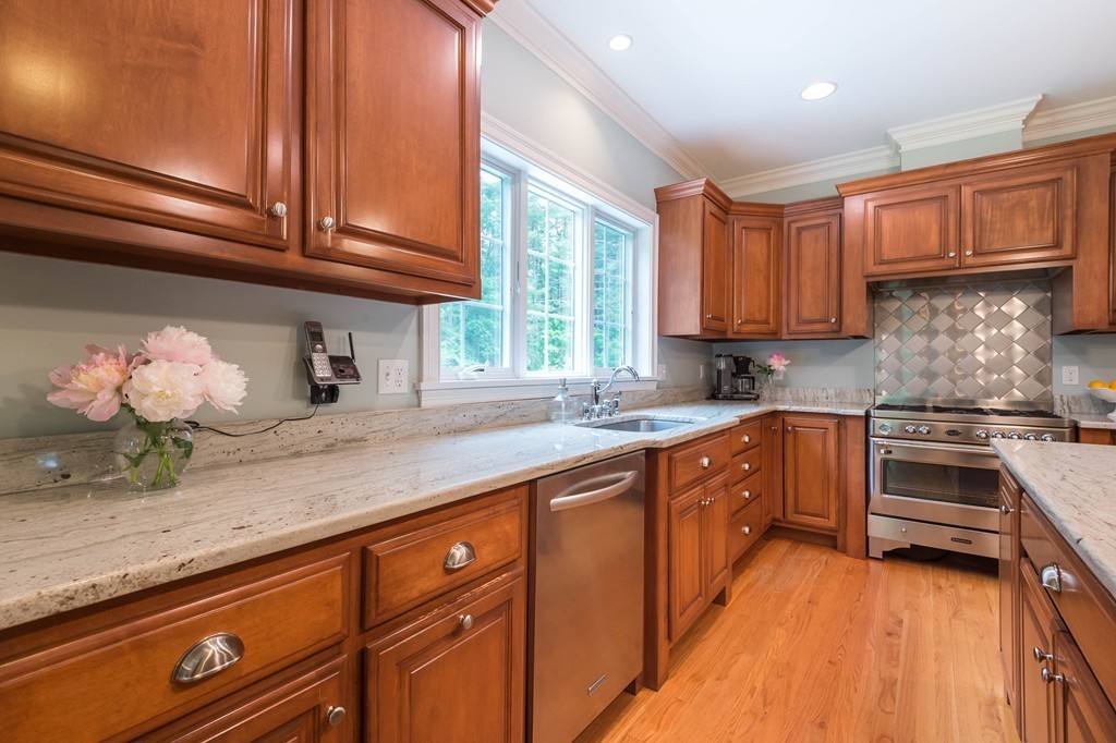 7 Fosters Pond Road Andover, MA 01810 - Photo 8 of 30