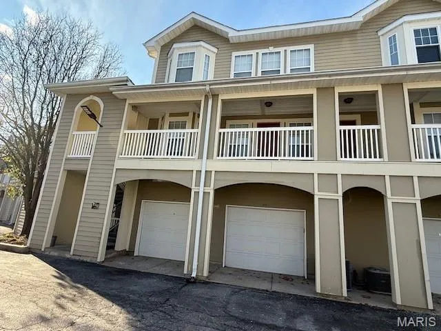 $189,900 | 2716 Mcknight Crossing Court, Chesterfield, MO 63005