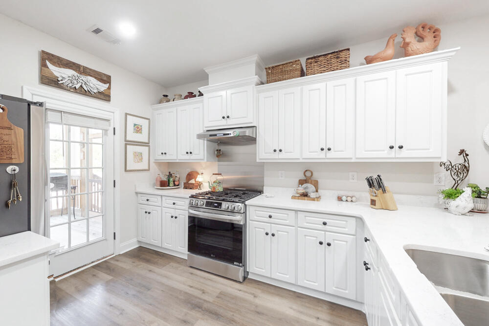 1806 Lowe Street North Augusta, SC 29841 - Photo 4 of 21 Ample Cabinet Space!