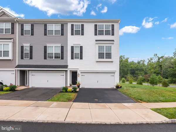 $2,800 | 131 Edgewater Court, Quakertown, PA 18951