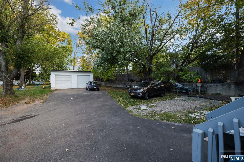 20 Maple Avenue Springfield, NJ 07081 - Photo 17 of 27