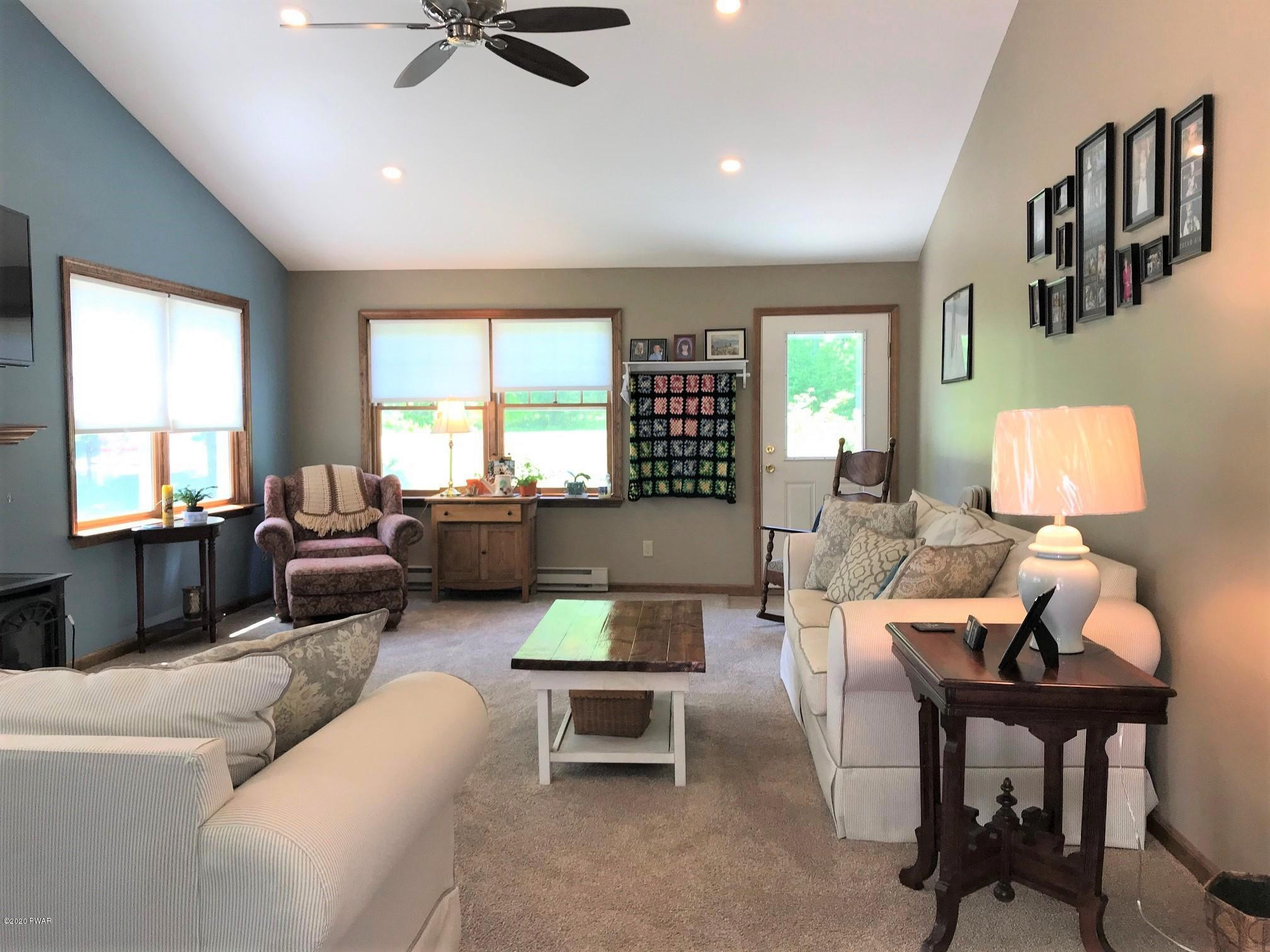 39 Grell Road Hawley, PA 18428 - Photo 34 of 44 FAMILY ROOM