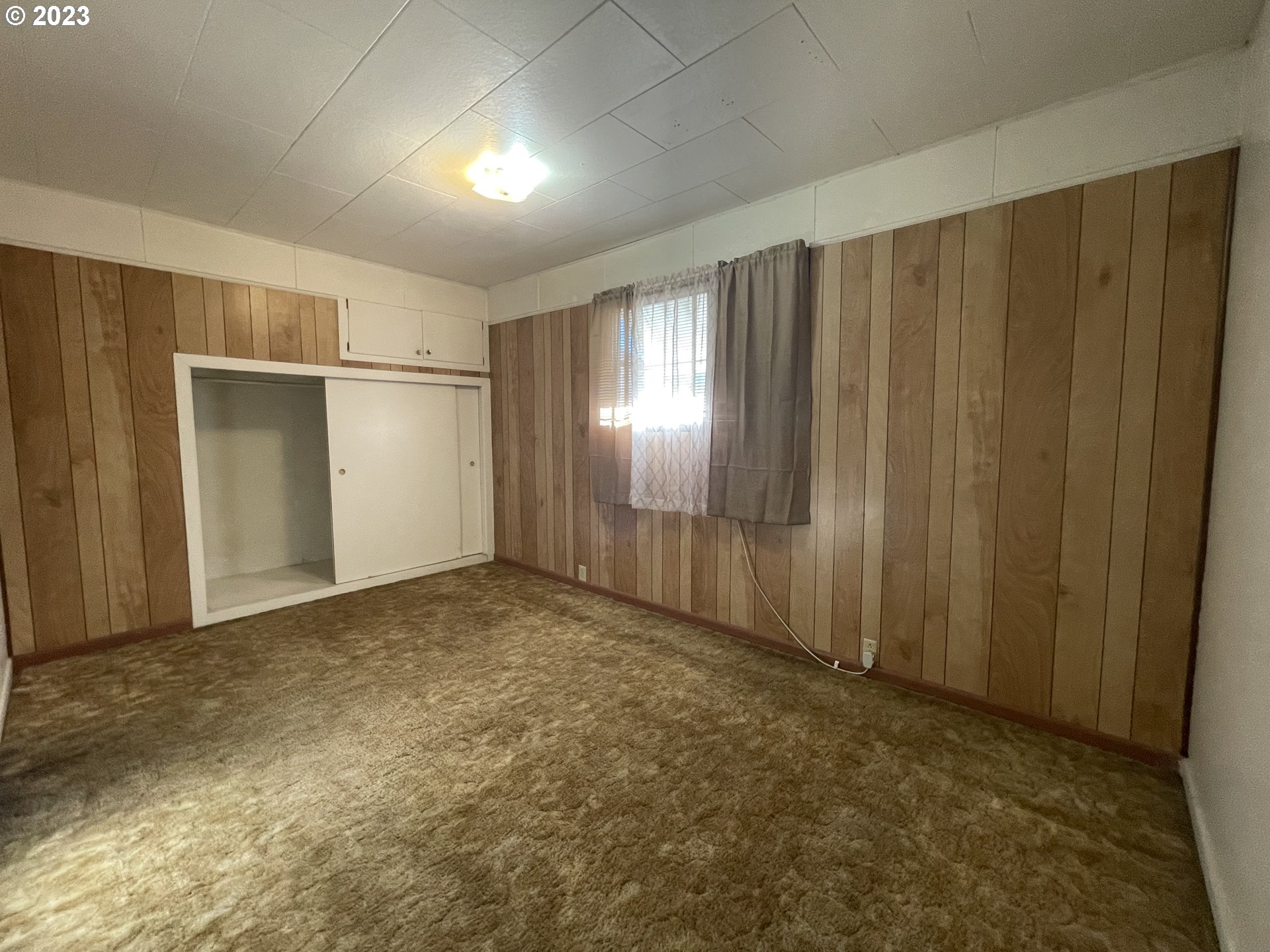 333 Southwest 3rd Street Pendleton, OR 97801 - Photo 16 of 20 a view of an empty room