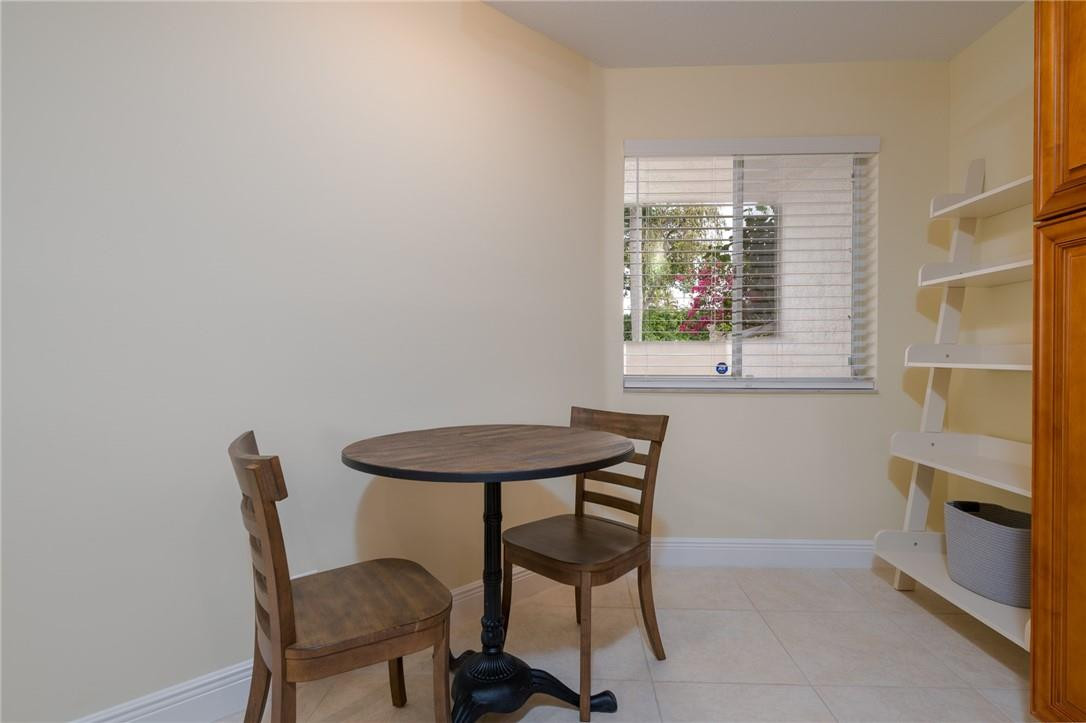 6029 Old Court Road, Unit 1005 Boca Raton, FL 33433 - Photo 11 of 48 Eat-in Kitchen