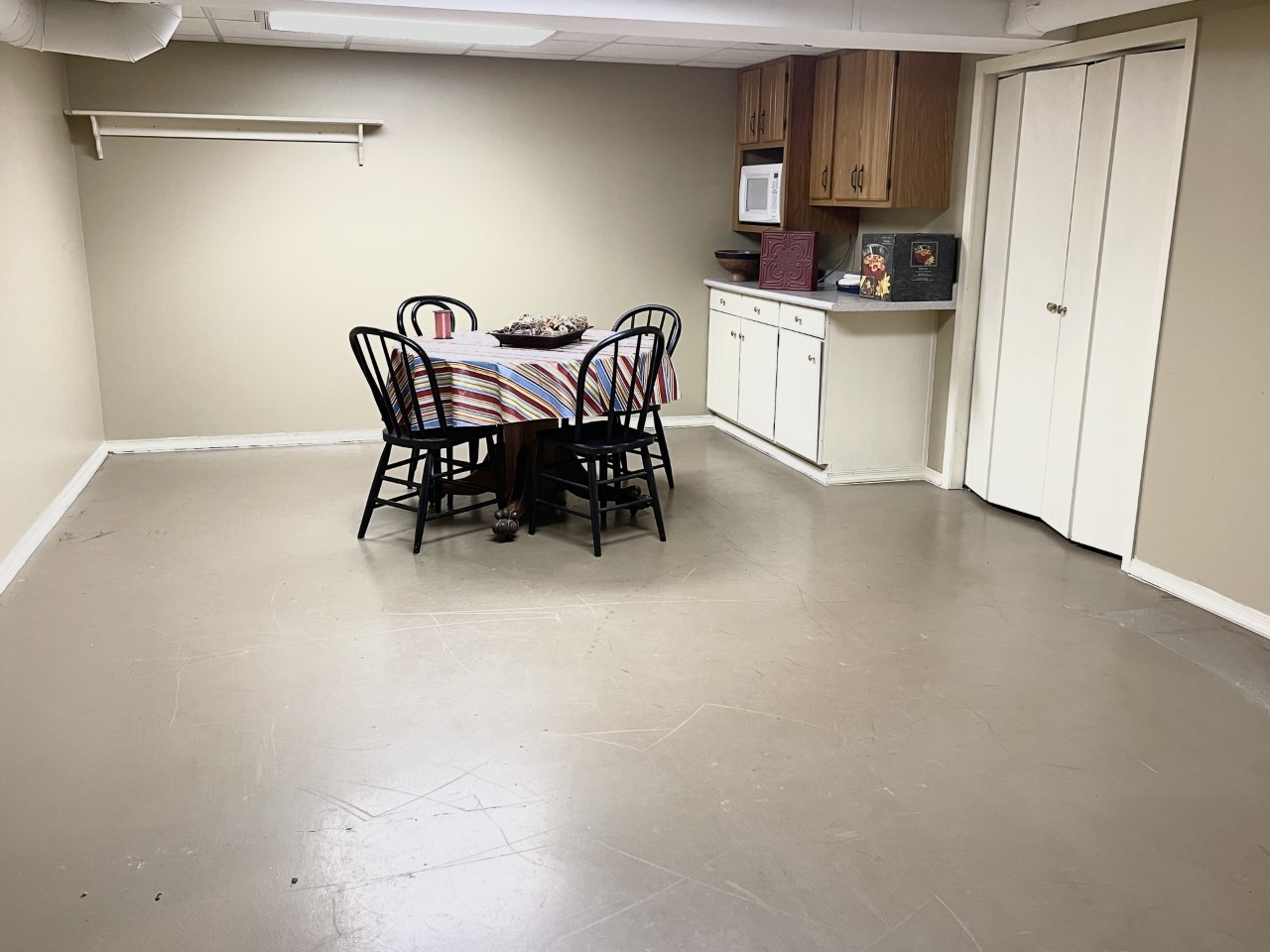 2583 East 259th Road Peru, IL 61354 - Photo 37 of 48 a kitchen with a table and chairs in it