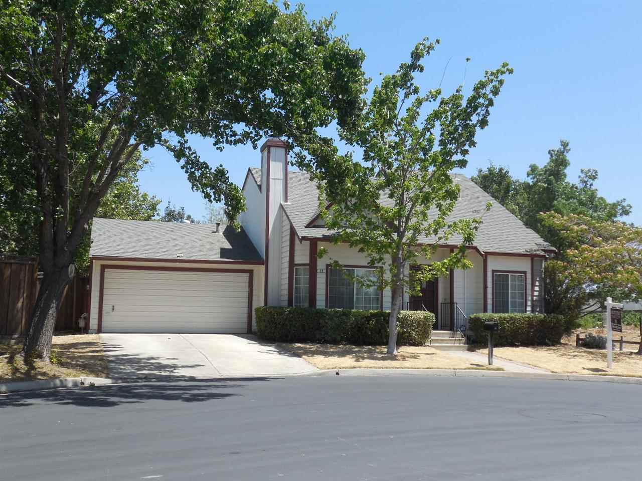 29 Birch Court Oakley, CA 94561 - Photo 1 of 1 a front view of a house with a yard and garage