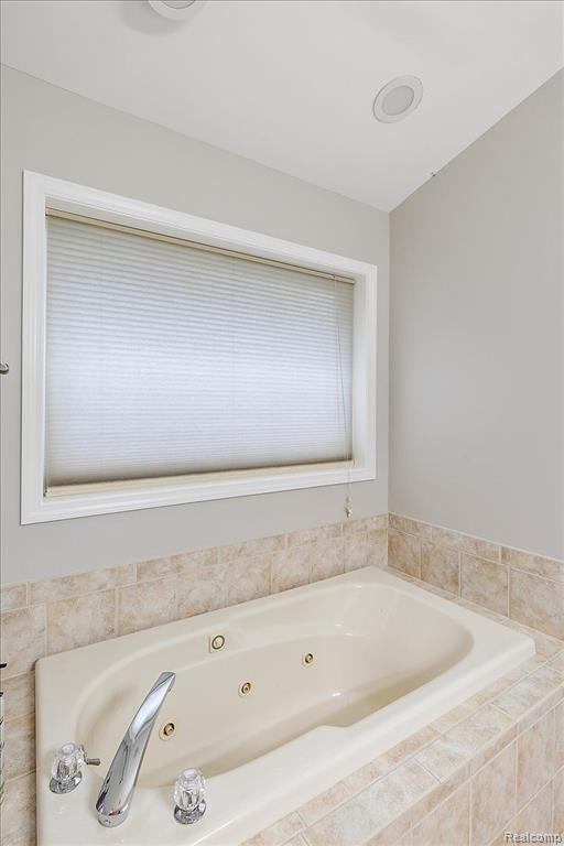 10434 Spring Street Fenton, MI 48430 - Photo 29 of 41