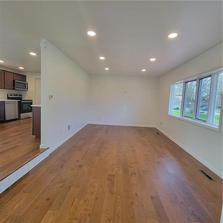 47 Crimson Bramble Road Henrietta, NY 14623 - Photo 5 of 42