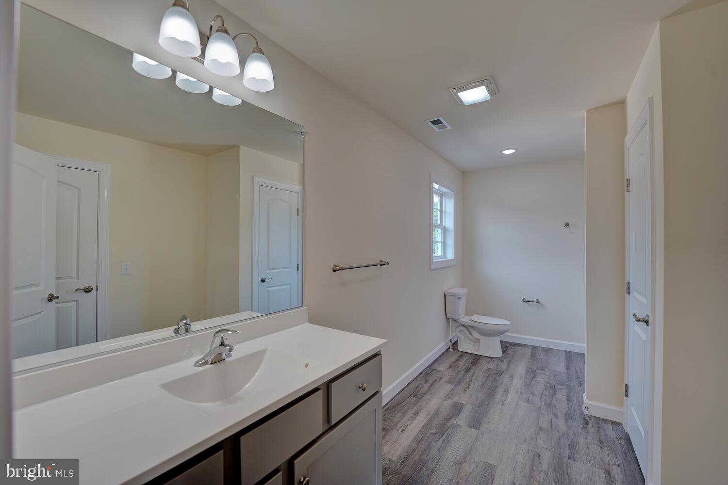 45 Mapledale Road Dover, DE 19904 - Photo 45 of 61 Second floor bath