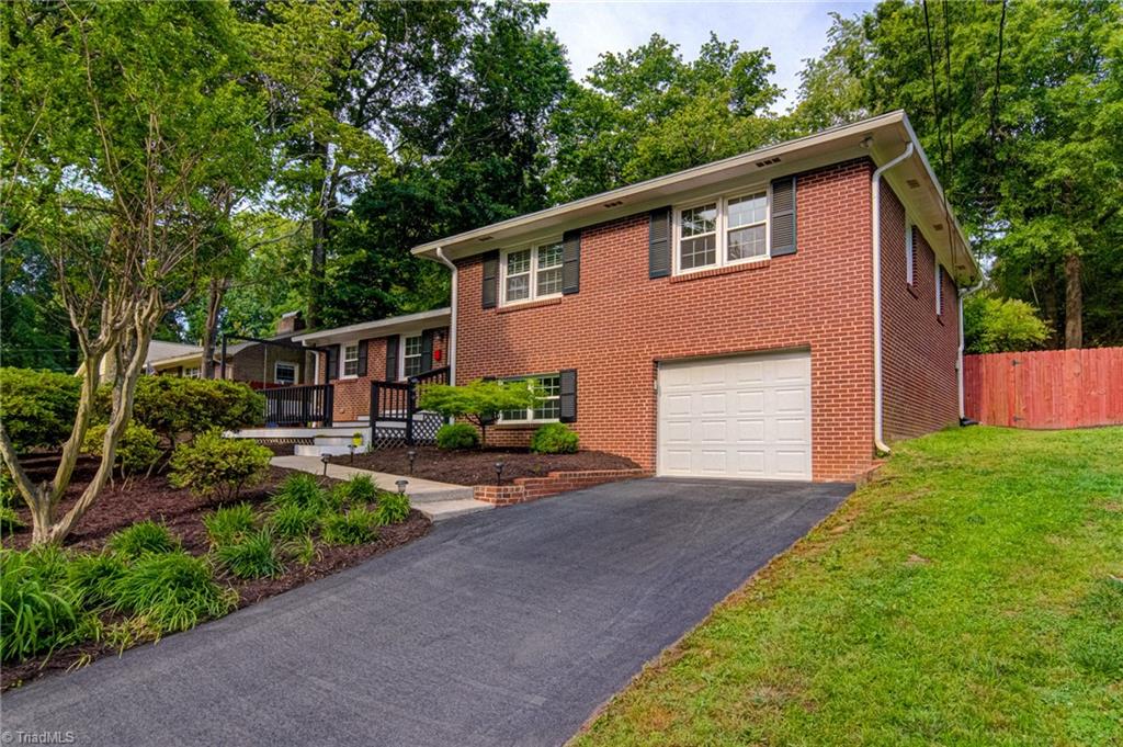 1348 Pinebluff Road Winston-Salem, NC 27103 - Photo 4 of 37 Gallery Image 4