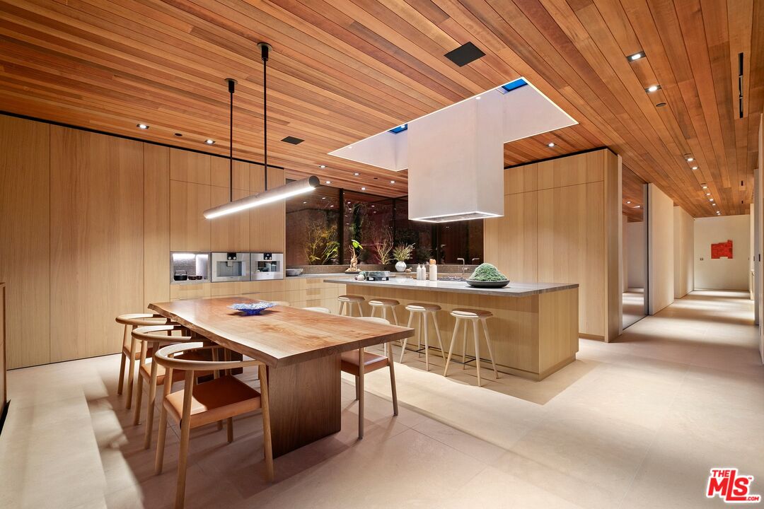 1675 Carla Ridge Beverly Hills, CA 90210 - Photo 13 of 52