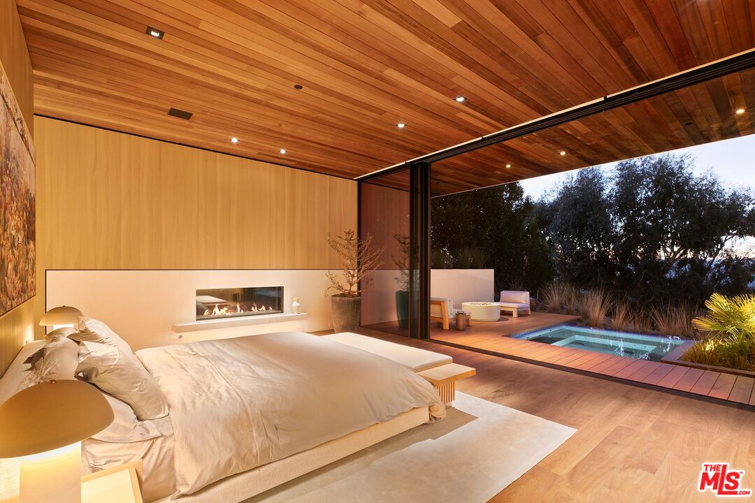 1675 Carla Ridge Beverly Hills, CA 90210 - Photo 28 of 52