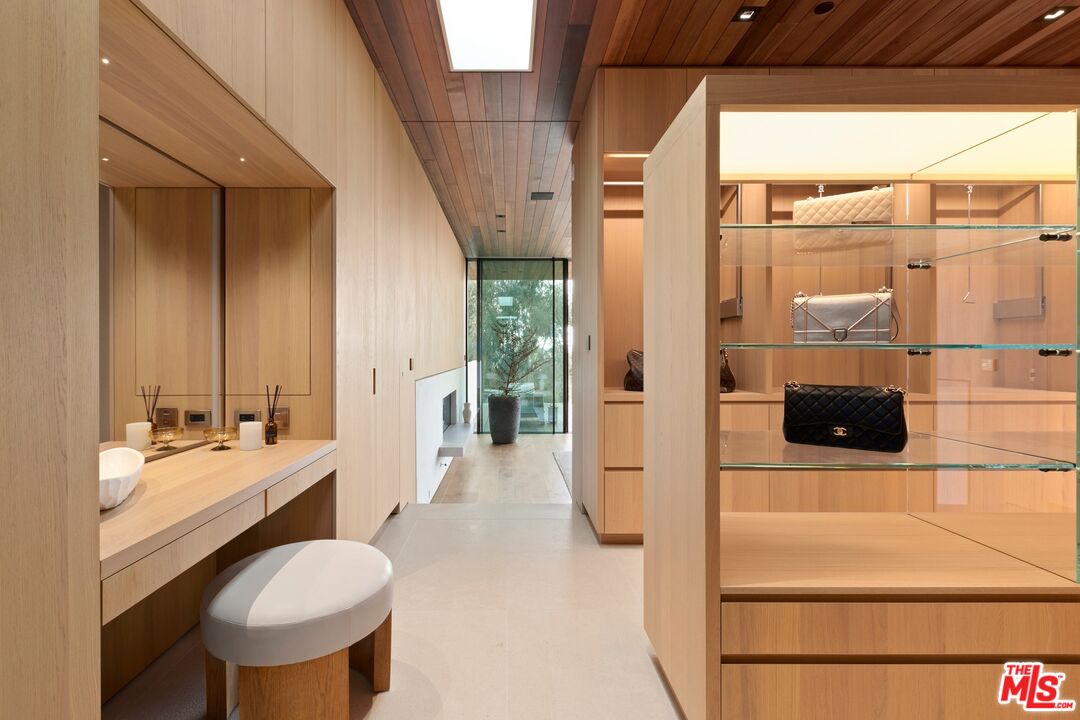 1675 Carla Ridge Beverly Hills, CA 90210 - Photo 29 of 52