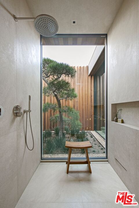 1675 Carla Ridge Beverly Hills, CA 90210 - Photo 32 of 52