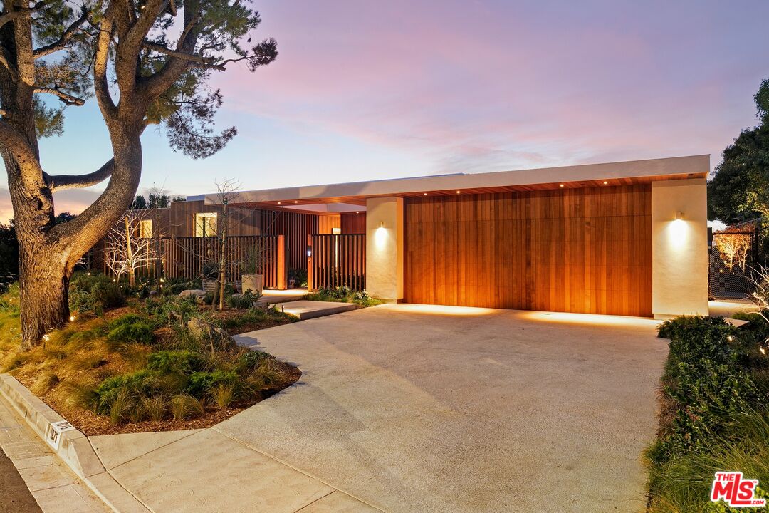 1675 Carla Ridge Beverly Hills, CA 90210 - Photo 46 of 52