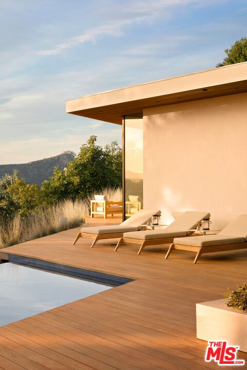 1675 Carla Ridge Beverly Hills, CA 90210 - Photo 47 of 52