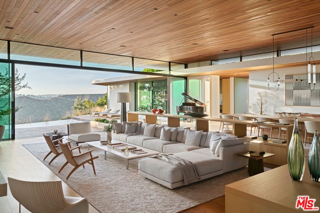 1675 Carla Ridge Beverly Hills, CA 90210 - Photo 9 of 52