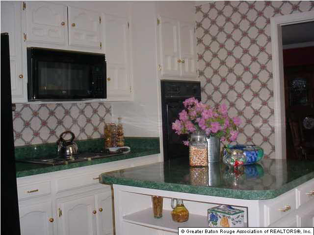 2454 Woodland Ridge Boulevard Baton Rouge, LA 70816 - Photo 5 of 10 Gallery Image 5