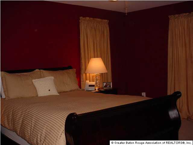 2454 Woodland Ridge Boulevard Baton Rouge, LA 70816 - Photo 7 of 10 Gallery Image 7