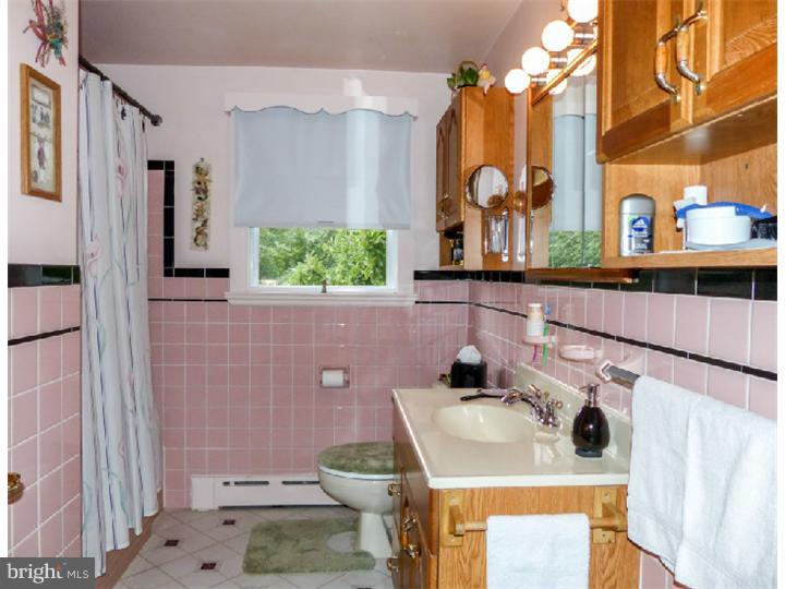 747 Fairmont Road Riegelsville, PA 18077 - Photo 16 of 24