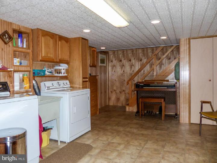 747 Fairmont Road Riegelsville, PA 18077 - Photo 17 of 24