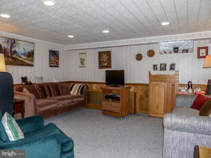 747 Fairmont Road Riegelsville, PA 18077 - Photo 18 of 24