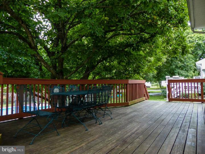 747 Fairmont Road Riegelsville, PA 18077 - Photo 4 of 24