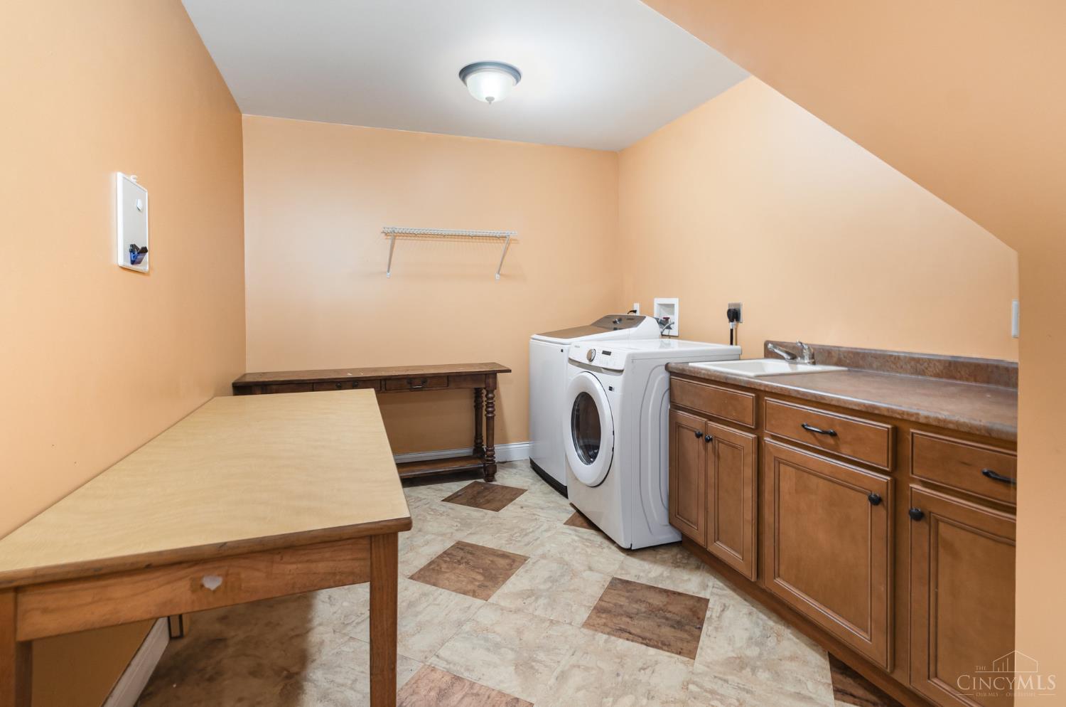 3573 Riverside Drive Mason, OH 45040 - Photo 14 of 33 Gallery Image 14