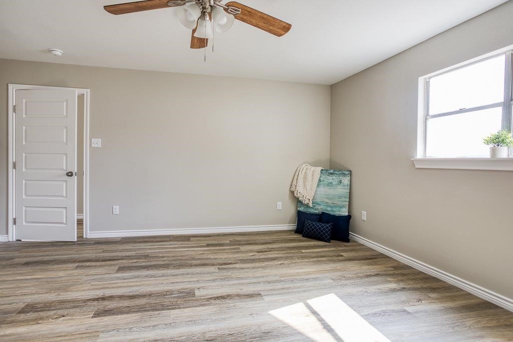 1012 East Market Street Sinton, TX 78387 - Photo 19 of 33