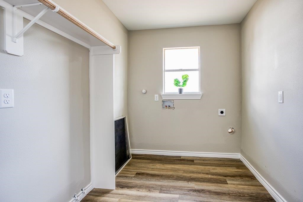 1012 East Market Street Sinton, TX 78387 - Photo 20 of 33