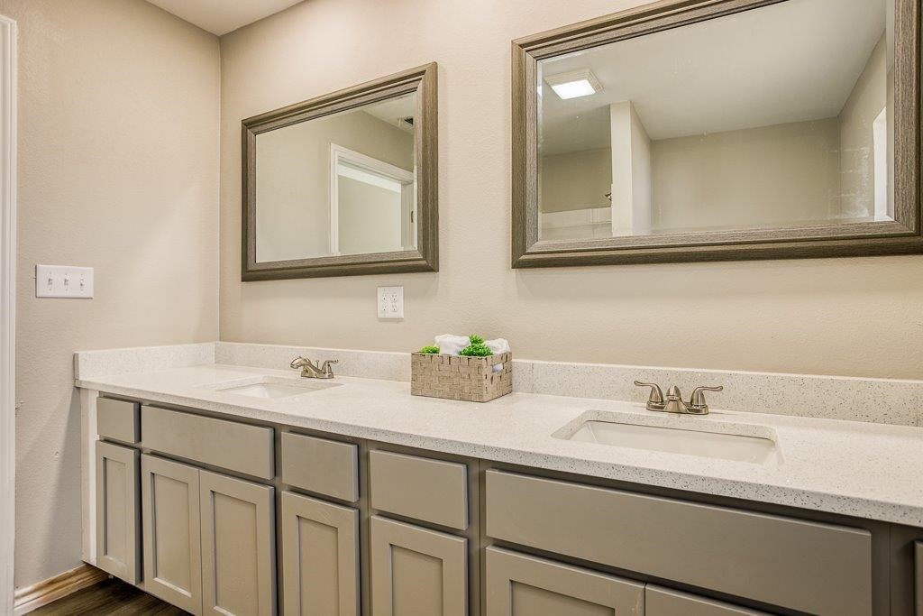 1012 East Market Street Sinton, TX 78387 - Photo 22 of 33