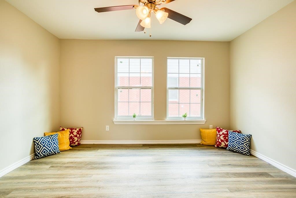 1012 East Market Street Sinton, TX 78387 - Photo 7 of 33