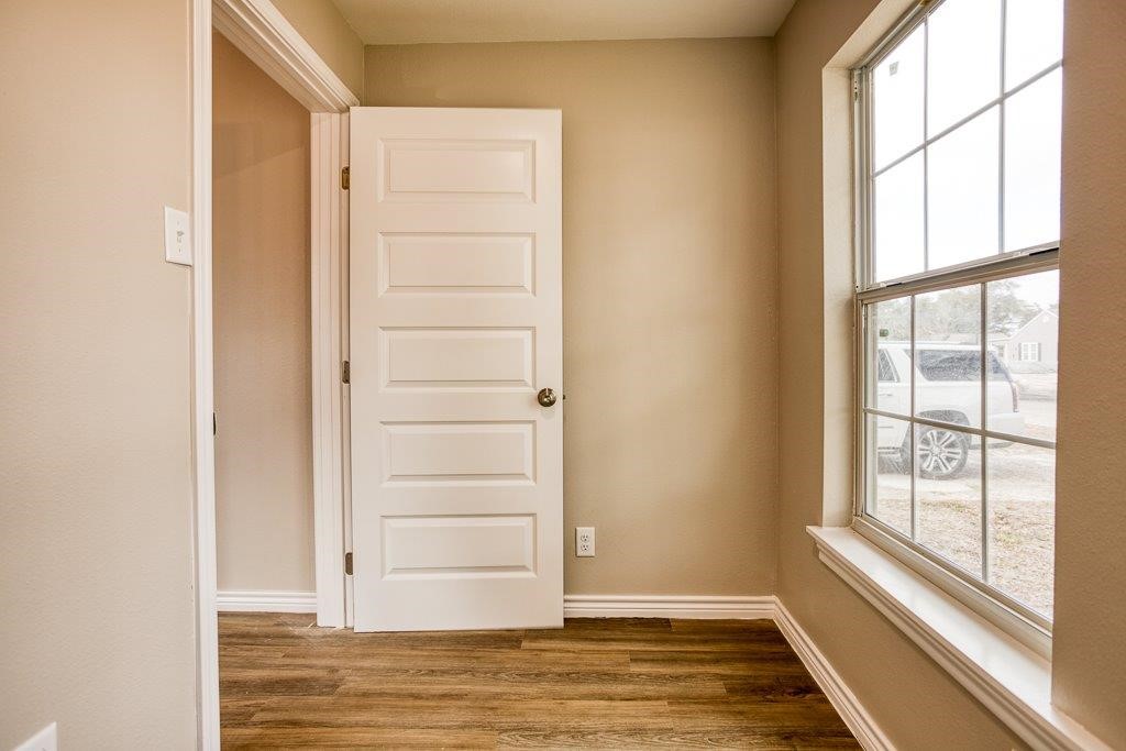 1012 East Market Street Sinton, TX 78387 - Photo 9 of 33