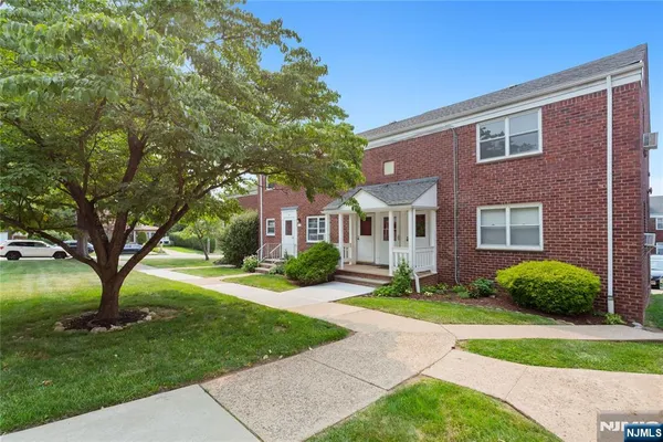 $259,000 | 484 Crestwood Avenue, Unit 34, Hackensack, NJ 07601