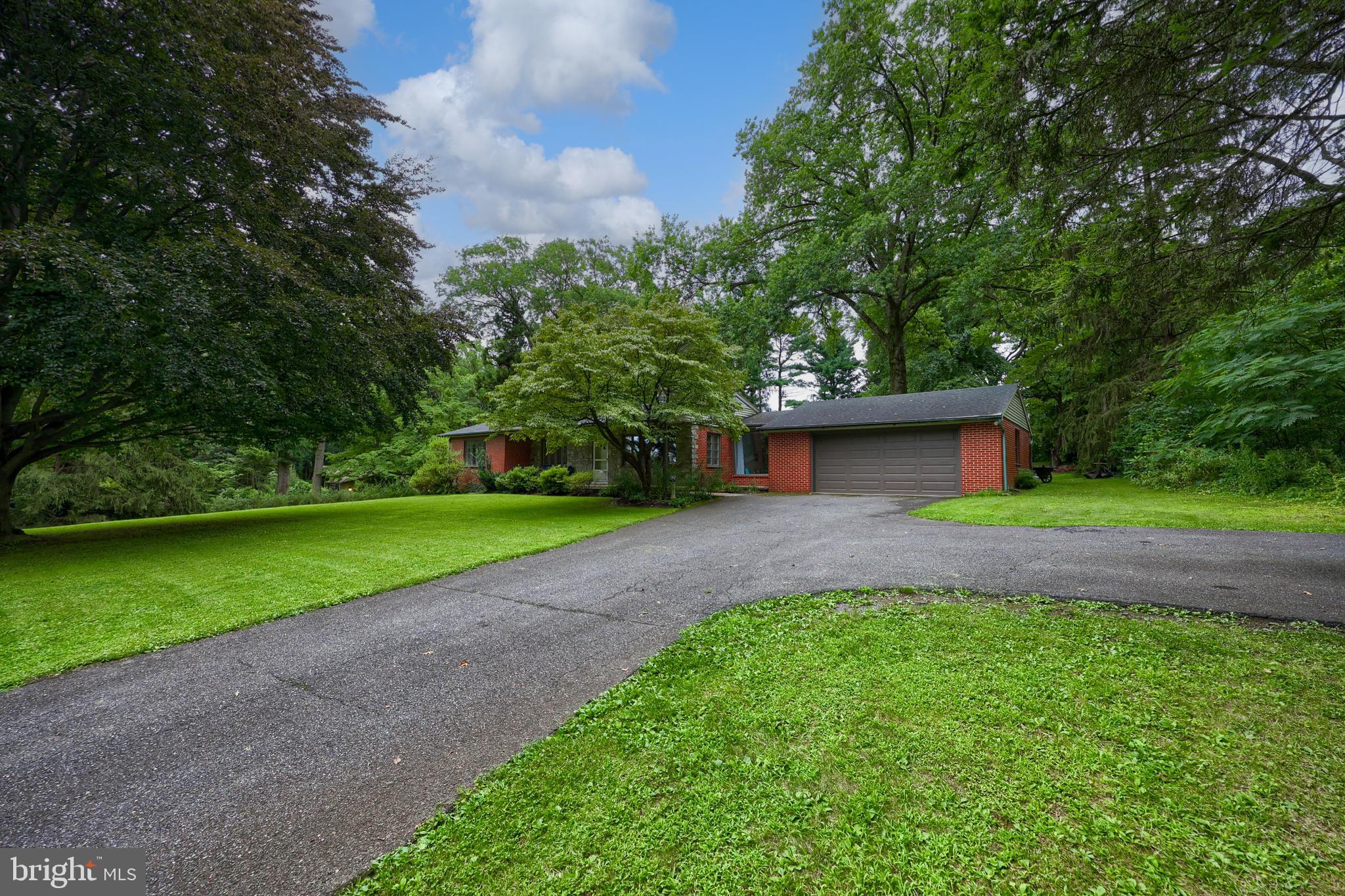 376 Arbor Road Lancaster, PA 17601 - Photo 5 of 48 Gallery Image 5