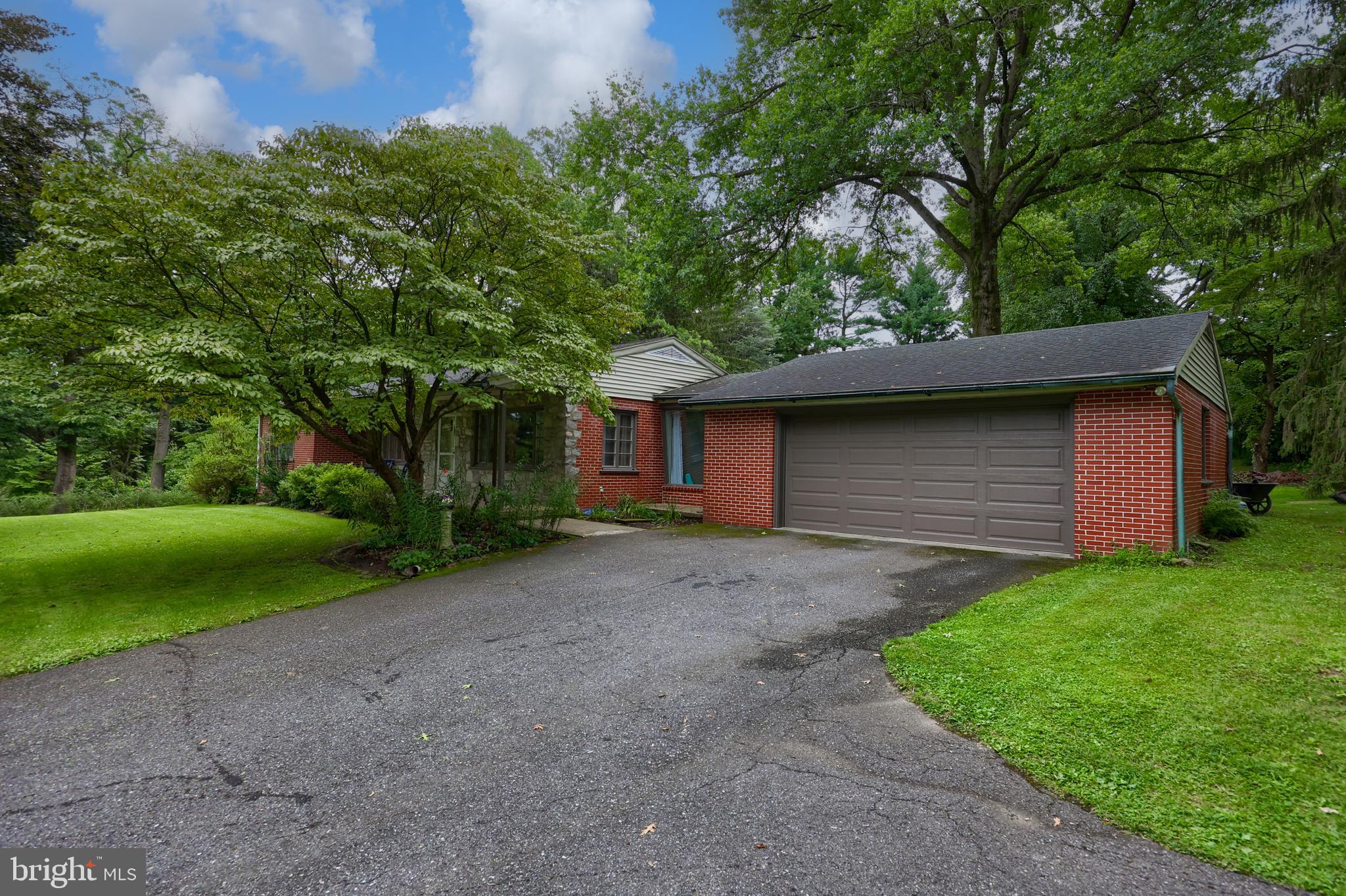 376 Arbor Road Lancaster, PA 17601 - Photo 6 of 48 Gallery Image 6