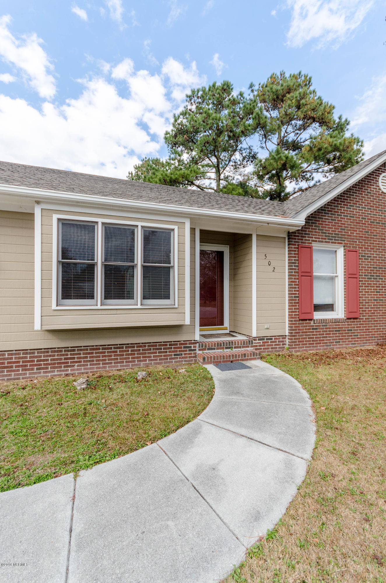 502 Raintree Road Jacksonville, NC 28540 - Photo 5 of 33 DSC_0356