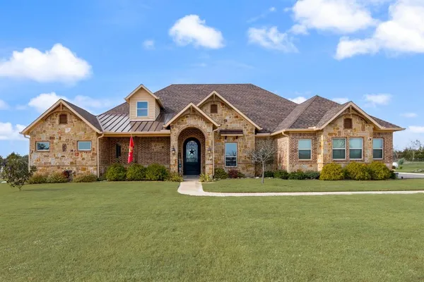 $880,000 | 729 Meadow Drive, McLendon-Chisholm, TX 75032