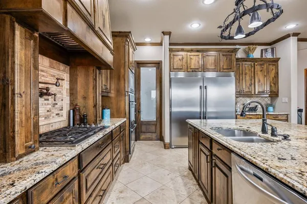 $880,000 | 729 Meadow Drive, McLendon-Chisholm, TX 75032