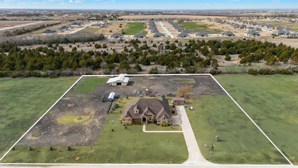 $880,000 | 729 Meadow Drive, McLendon-Chisholm, TX 75032