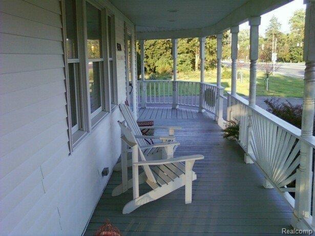 47510 Ford Rd -Porch 2