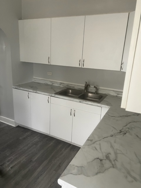 112 Webb Street, Unit 2W Calumet City, IL 60409 - Photo 3 of 5