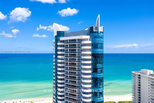 $7,700 | 6301 Collins Avenue, Unit 2802, Miami Beach, FL 33141