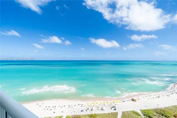 $7,700 | 6301 Collins Avenue, Unit 2802, Miami Beach, FL 33141